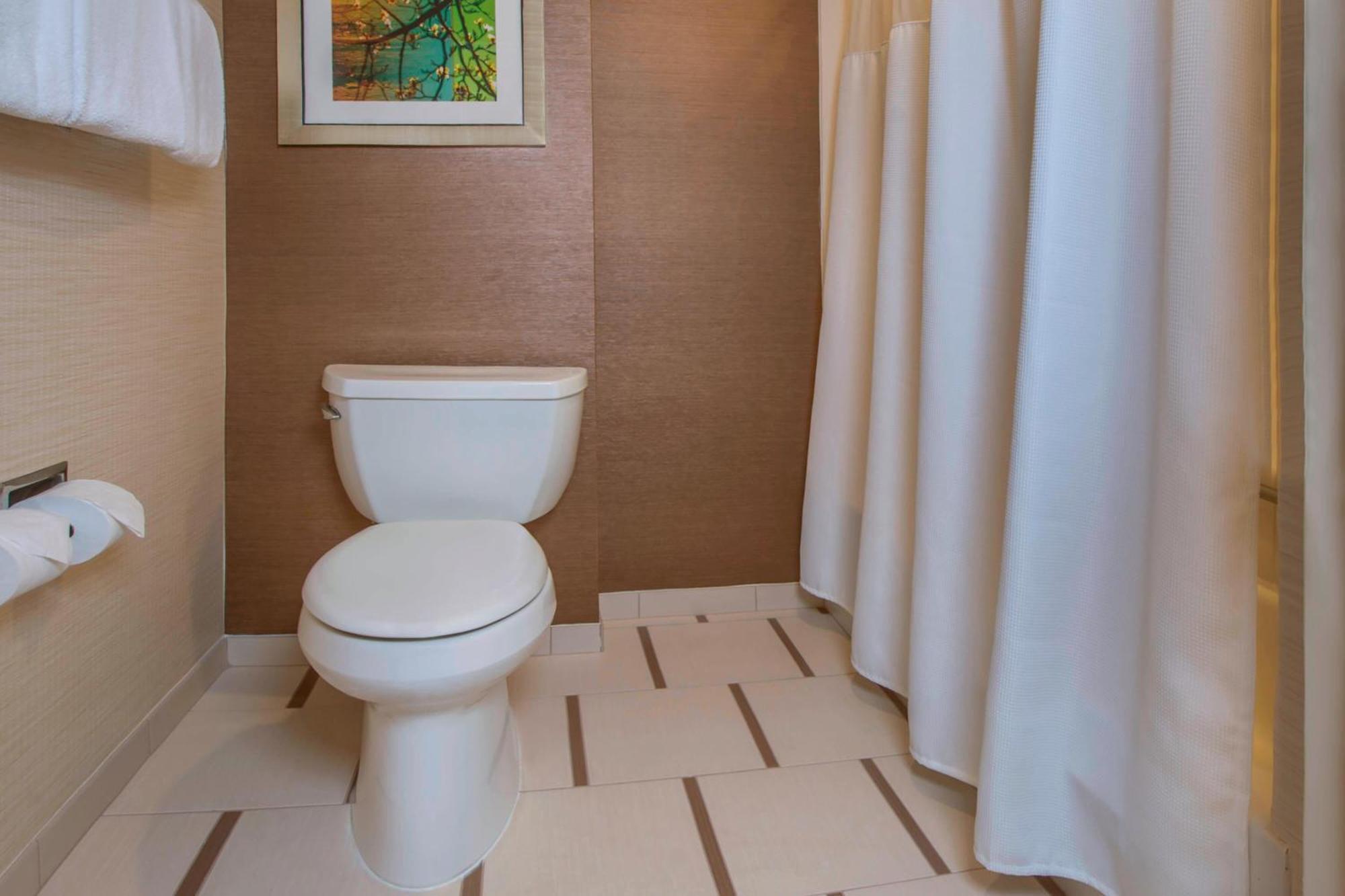 Fairfield Inn & Suites By Marriott Frederick Luaran gambar