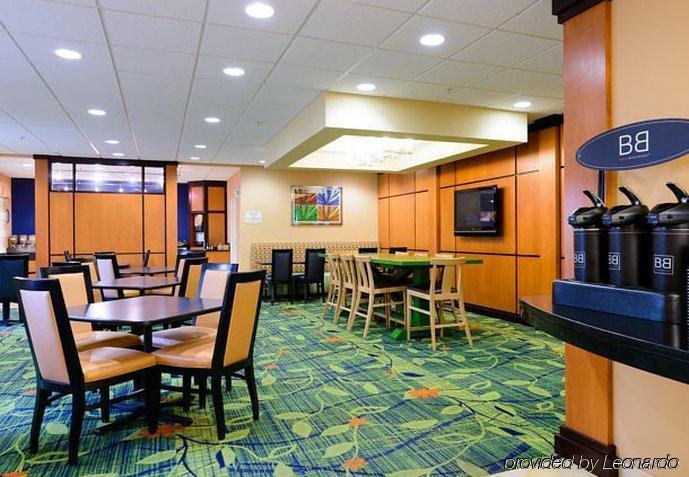 Fairfield Inn & Suites By Marriott Frederick Luaran gambar